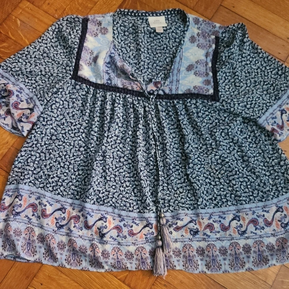 Womens top Hp 🔥🔥🔥🔥 - Picture 2 of 5